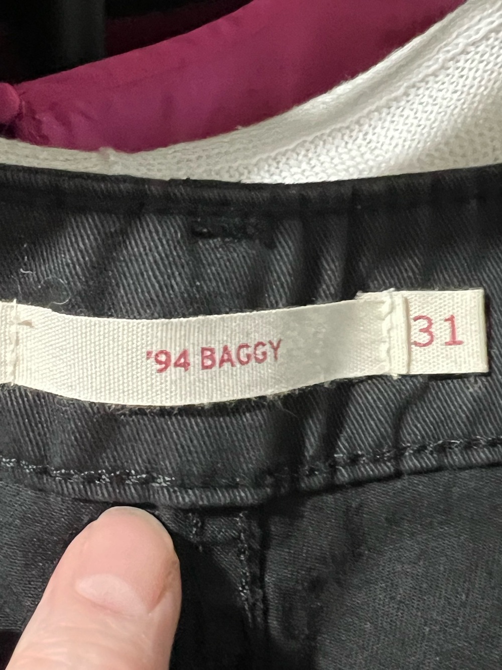 Levi’s Woman’s 94 Baggy Cargo Pants Bundle - Picture 16 of 16